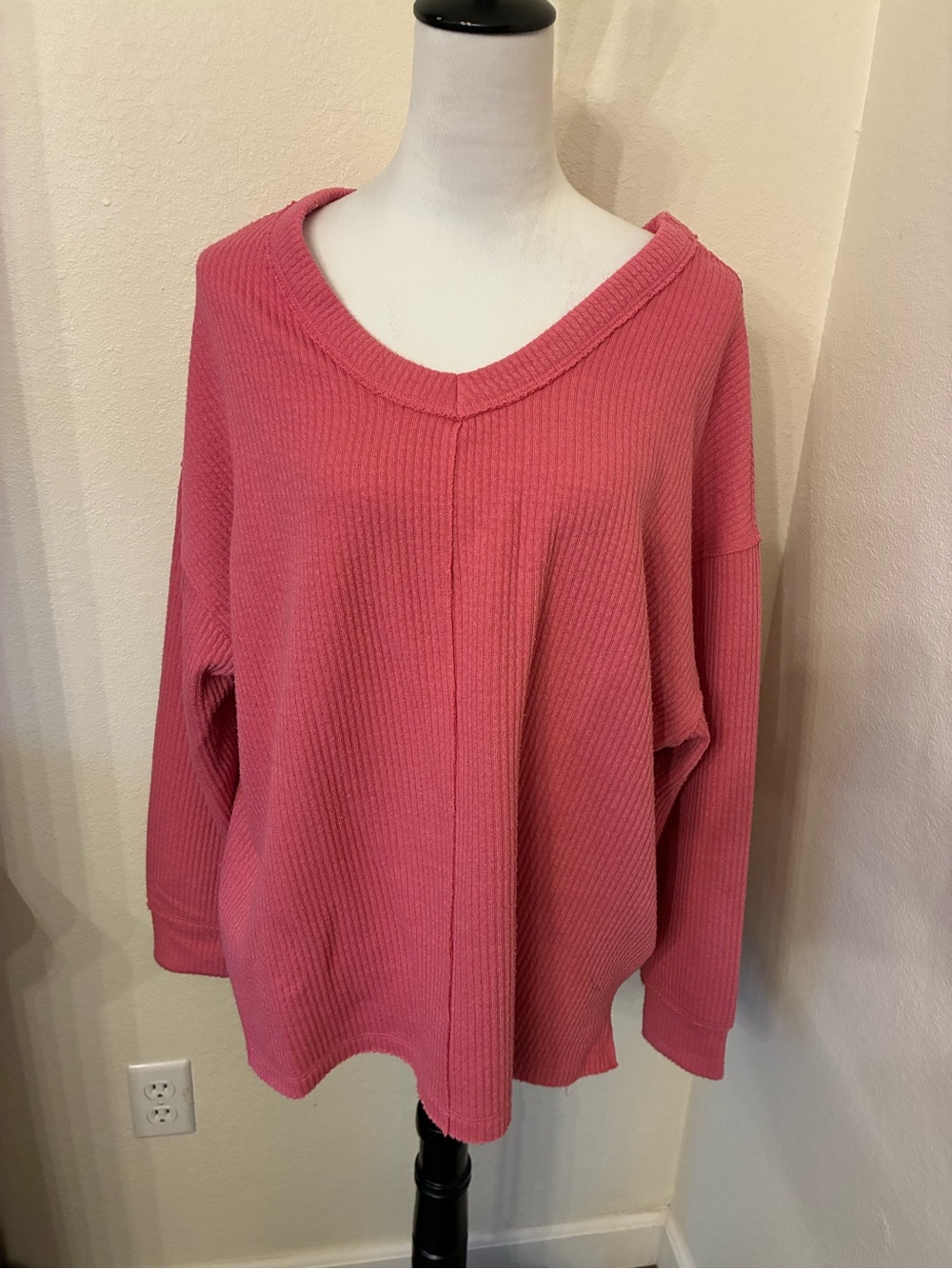 SO Relaxed V-Neck Thermal Sweater - Pink